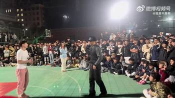 这个是真牛逼啊！50岁大爷这球技单挑能打败多少吧友？🤯