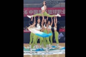 相当有节奏感！媒体人晒广州主场啦啦队的舞蹈表演视频