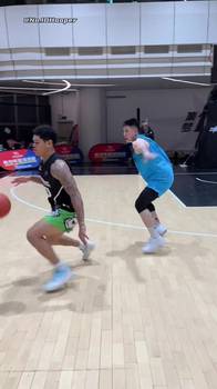 罗布打球太秀啦，运球像跳舞一样丝滑，三分信手捏来🏀